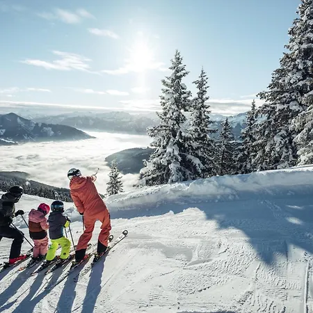 Lägenhet Spacious Boutique Family W Sunny Balcony & Mountain Views