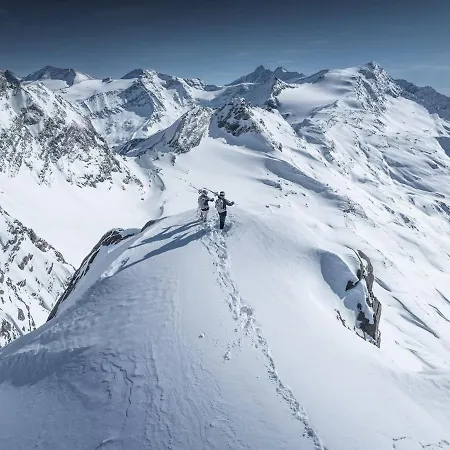 Lejlighed Spacious Boutique Family W Sunny Balcony & Mountain Views